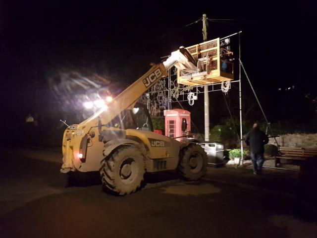 Well it so cold I couldn't take any more pics coz fingers weren't going to work. But Russell, Mark, Andrew, Colin and Neil were out having fun taking some lights down in temp of 1'c Well it so cold I couldn't take any more pics coz fingers weren't going to work. But Russell, Mark, Andrew, Colin and Neil were out having fun taking some lights down in temp of 1'c